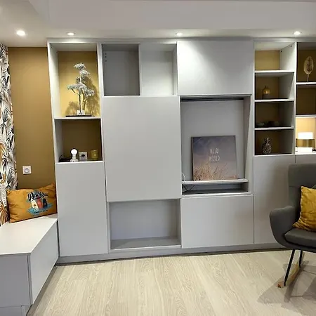 La Du Soleil Apartment *